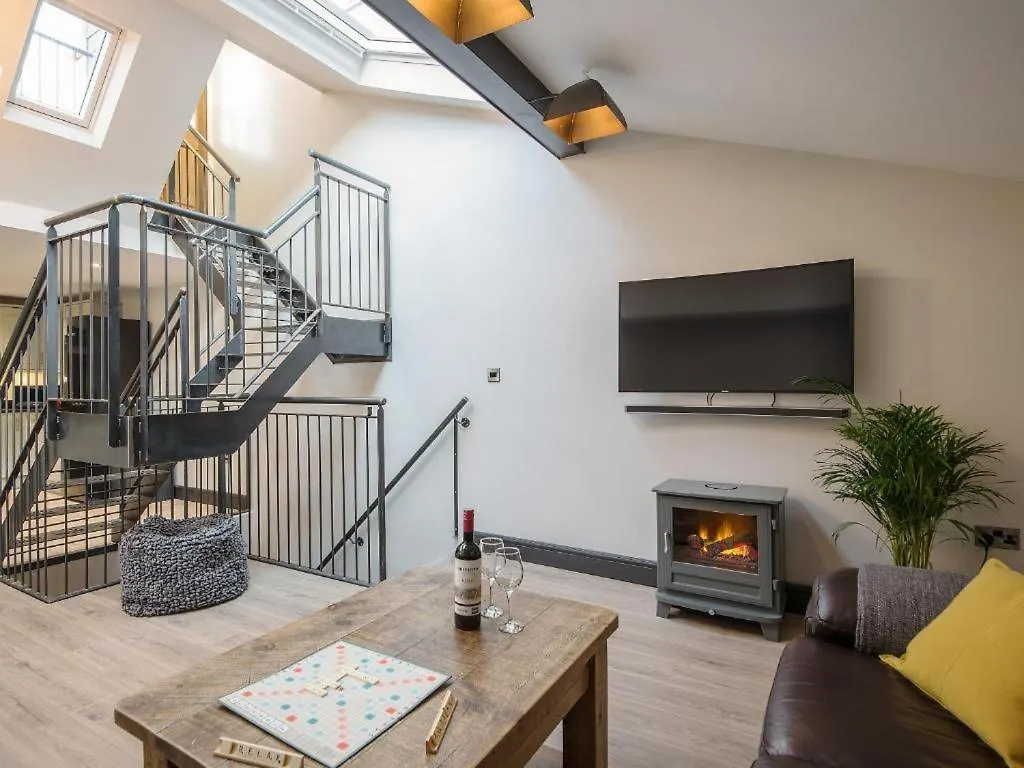 89A Church Street - Luxury One Bed Apartment With Roof Terrace Whitby
