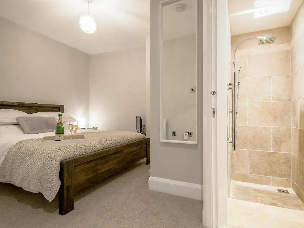 89A Church Street - Luxury One Bed Apartment With Roof Terrace Whitby
